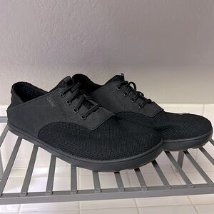 Men’s Olukai shoes